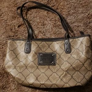 Nine West shoulder purse like new!!